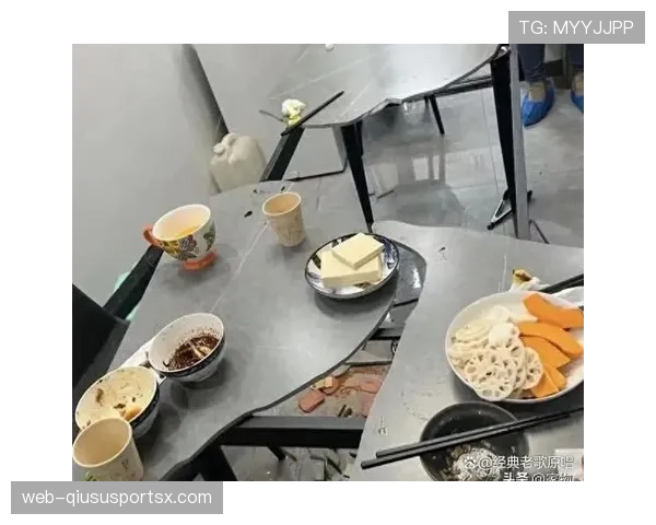 庞伟又晒生活照，那餐桌的价格能让你怀疑人生